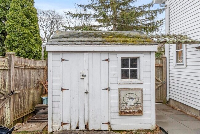 Building Photo - 54 Broadway Ave