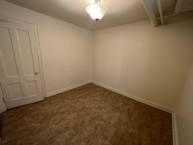 Building Photo - 5455 S Hyde Park Blvd
