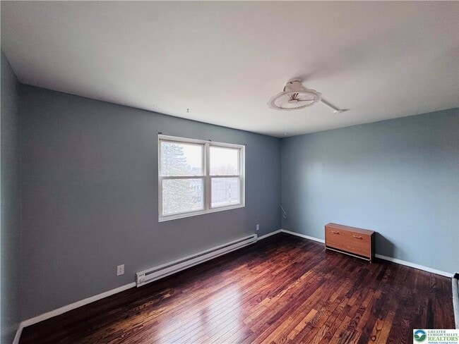 Building Photo - 402 S Bradford St