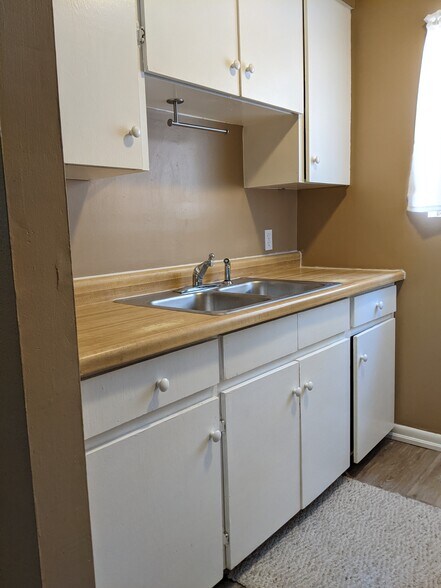 Kitchen: sink and cabinets - 109 Washington Avenue