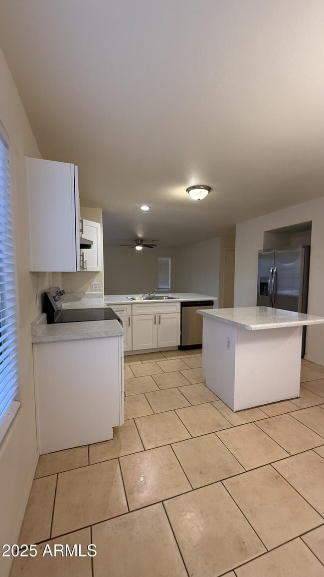 Building Photo - 5109 N 125th Dr