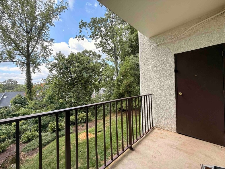 Building Photo - 613 Oakland Hills Ct