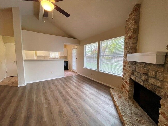 Building Photo - 16719 Whitebrush Loop