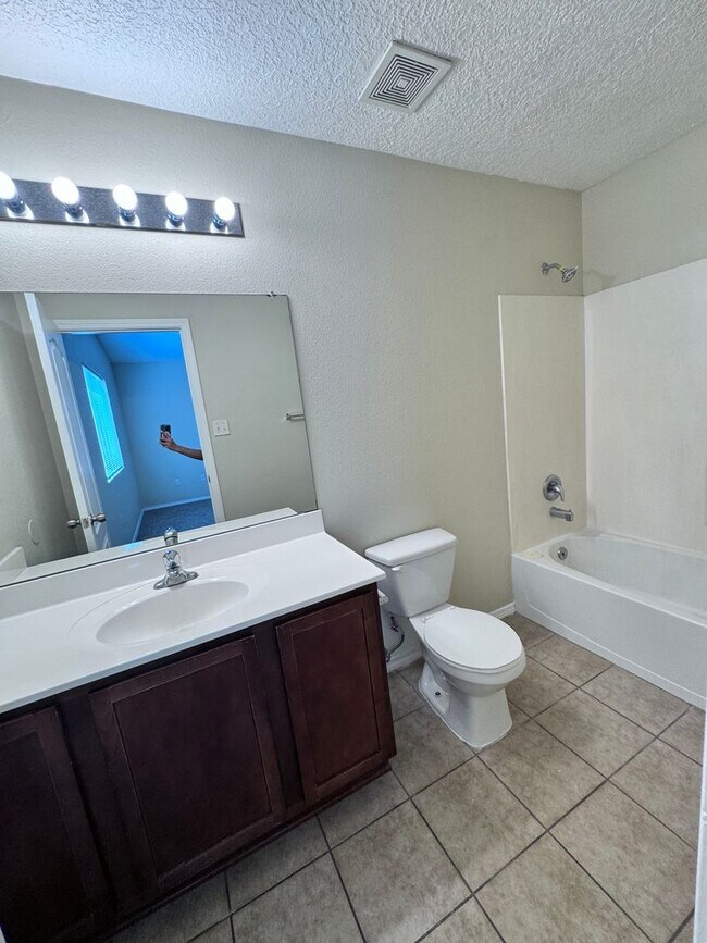 Building Photo - 671 Purple Aster Ave SW