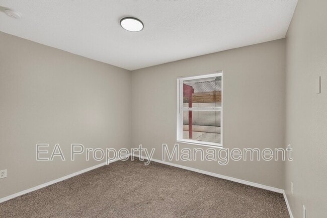 Building Photo - 5748 Pinon Flats Rd NW