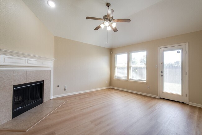 Building Photo - 8442 Rollins Bend Ln