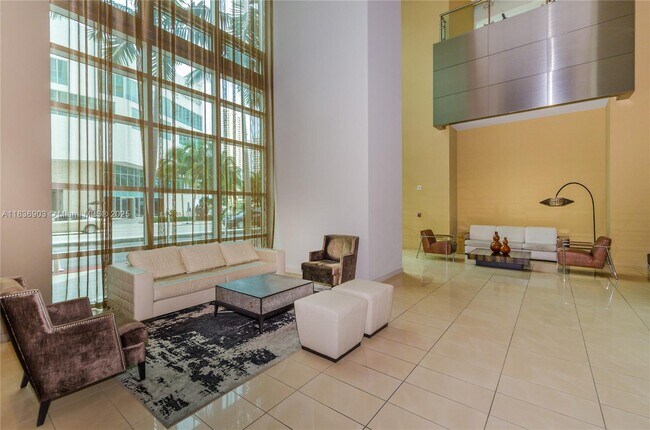Building Photo - 300 S Biscayne Blvd