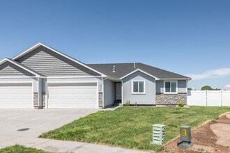 Building Photo - BRAND NEW 5 BED 3 BATH HOME IN IDAHO FALLS