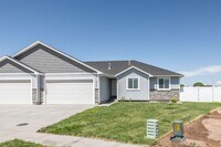 Building Photo - BRAND NEW 5 BED 3 BATH HOME IN IDAHO FALLS