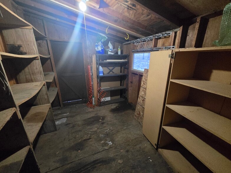 Large private shed attached to the carport - 4119 Lana Ct
