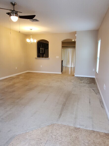 Building Photo - 15932 Stable Run Dr