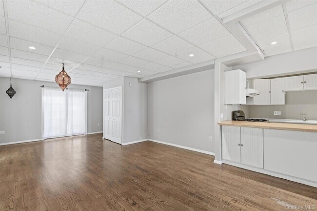 Building Photo - 248 Depew Ave