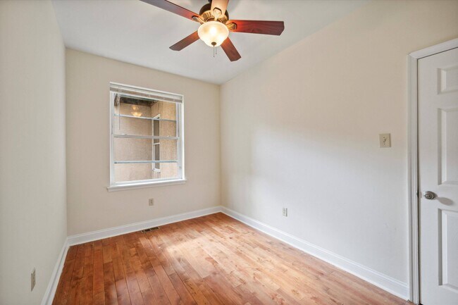 Building Photo - 1916 N 18th St