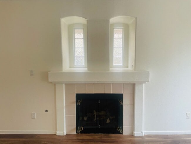 Building Photo - Coming Soon: Fantastic 3 Bedroom Home in S...