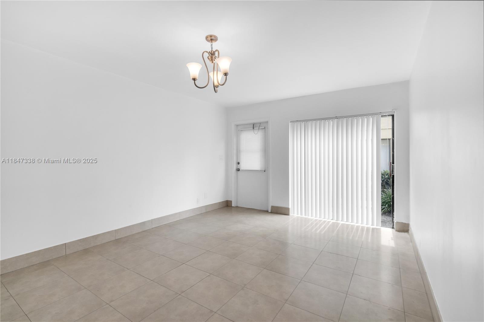 Building Photo - 11398 Royal Palm Blvd