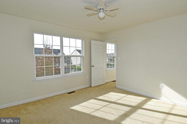 Building Photo - 3082 American Eagle Blvd