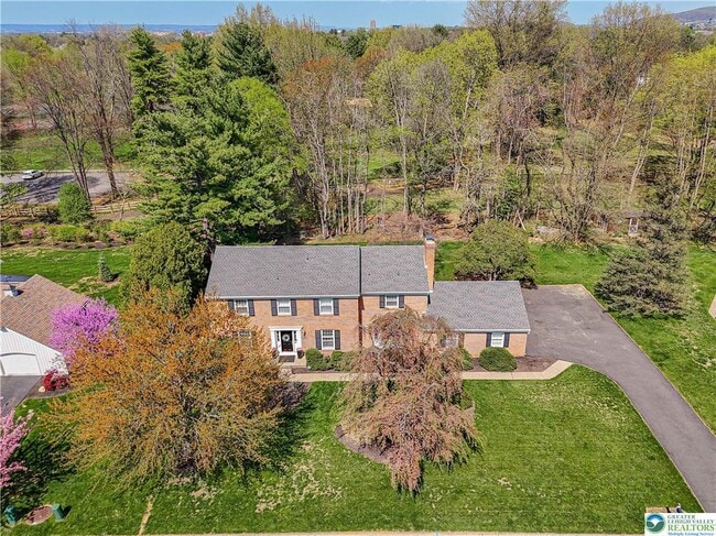 Building Photo - 2962 Fairfield Dr N