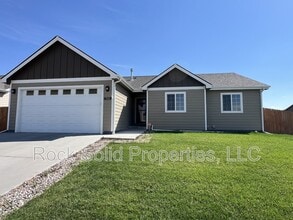 Building Photo - 409 Apricot St
