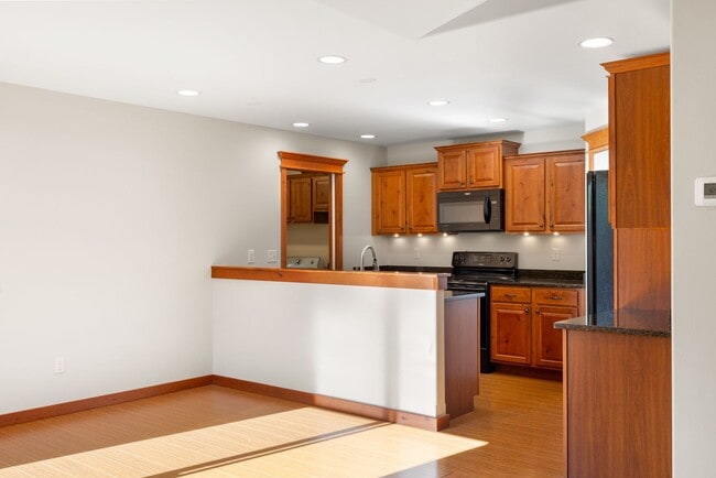 Building Photo - Spacious Single Level home with A/C & 3-car Garage