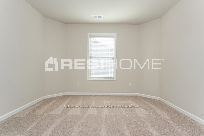 Building Photo - 501 Fiery Warbler St
