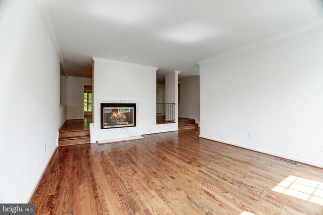 Building Photo - 1412 McLean Mews Ct