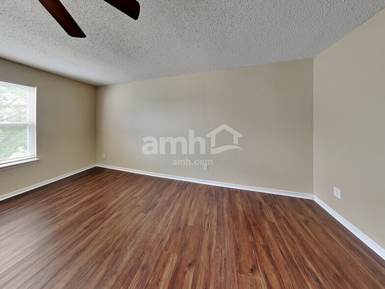 Building Photo - 3230 Abaca Ct