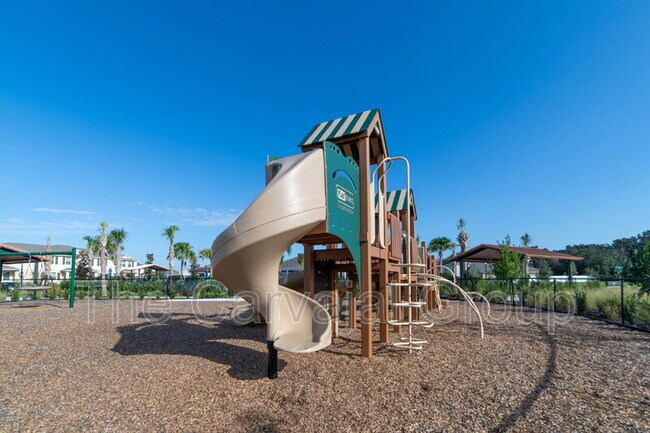 Building Photo - 1813 Walnut Crk Dr