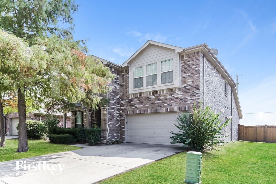 Building Photo - 7439 Gallo