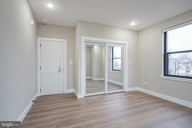 Building Photo - 4432 Wingate St