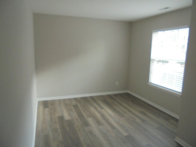 Building Photo - 1847 Grandview Pl