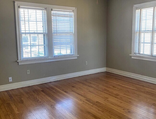 Building Photo - 2121 NW 28th St