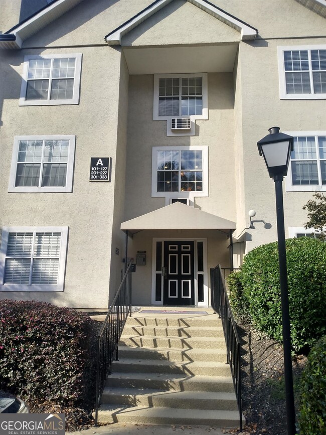 Building Photo - 3655 Habersham Rd NE