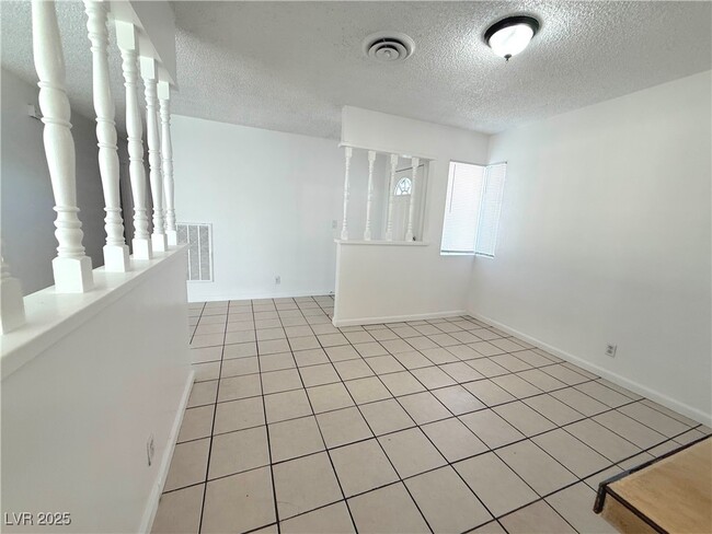 Building Photo - 5804 Jerry Dr