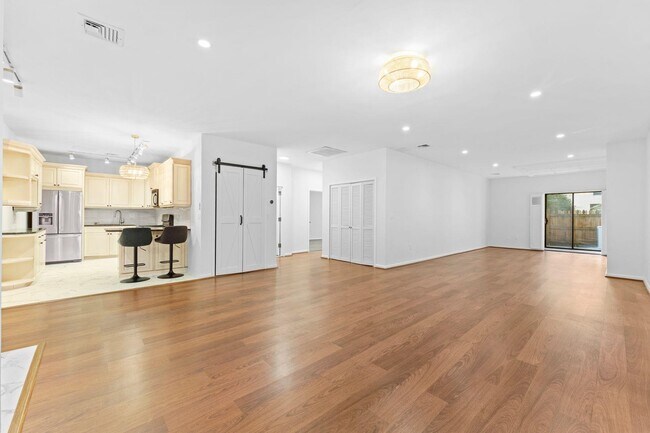 Building Photo - 75 LIBERTY Ave