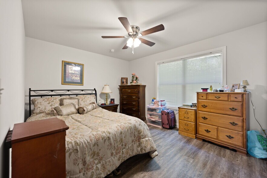 Building Photo - 22 Roks Pl