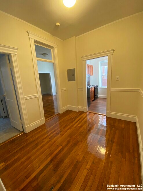 Building Photo - 5 Walbridge St