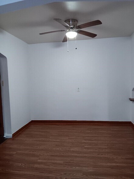 Building Photo - 4525 Roth Ave