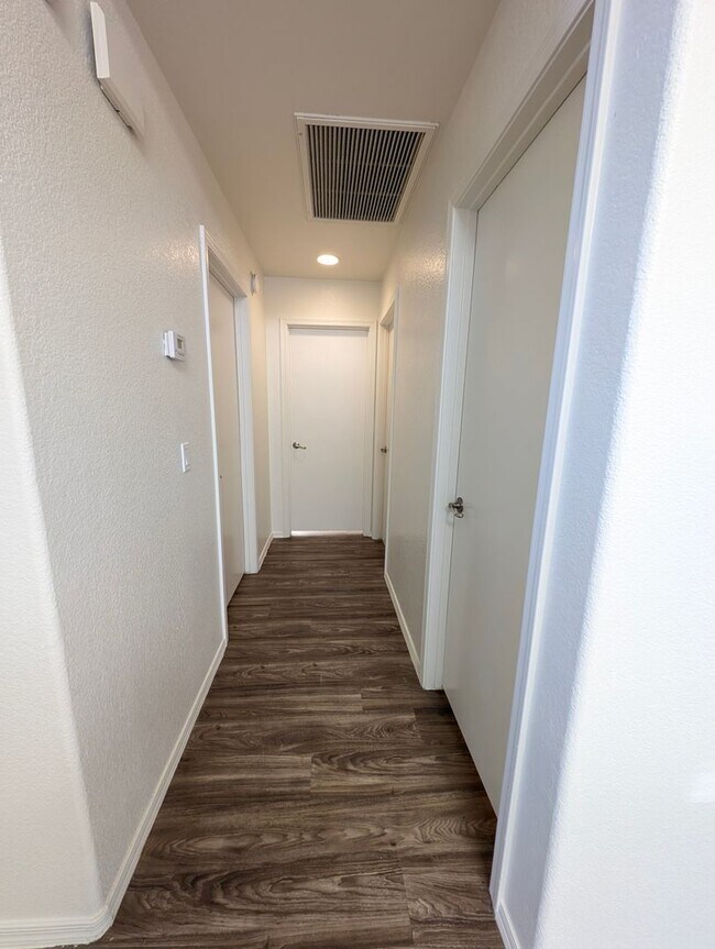 Building Photo - AVAILABLE NOW IN SAN TAN RANCH GILBERT!!!