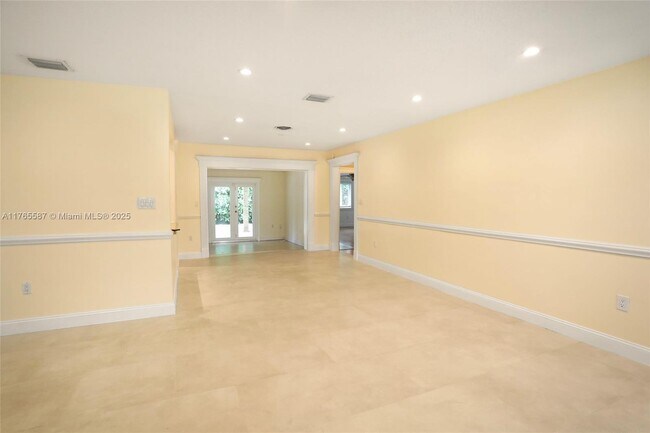 Building Photo - 8870 SW 86th St