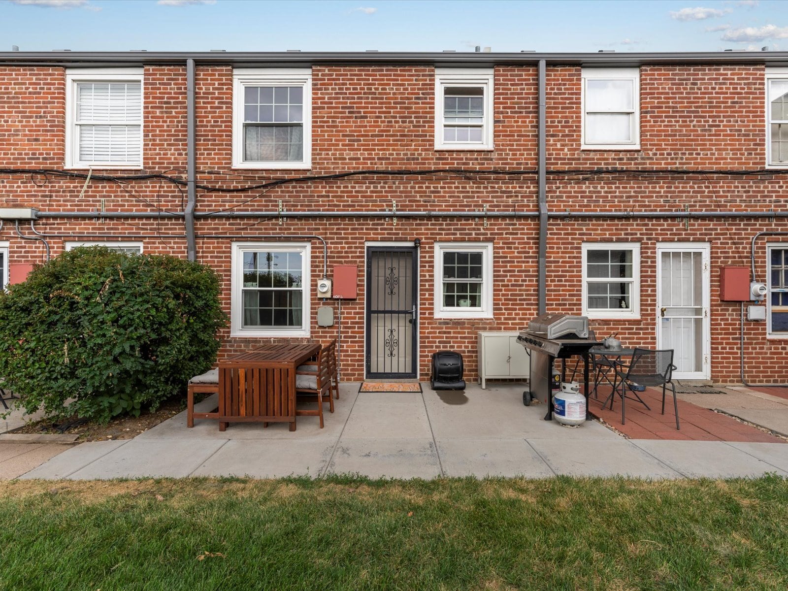 Building Photo - 6003 E 28th Ave