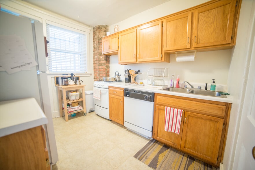 Building Photo - 4154 McGee St