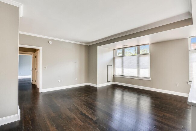 Building Photo - Gorgeous 2/2 with luxurious Lobby Level Condo in Hampden Row