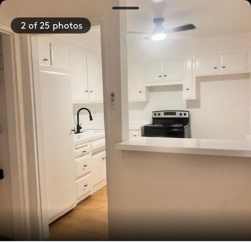 Building Photo - 20880 Ventura Blvd