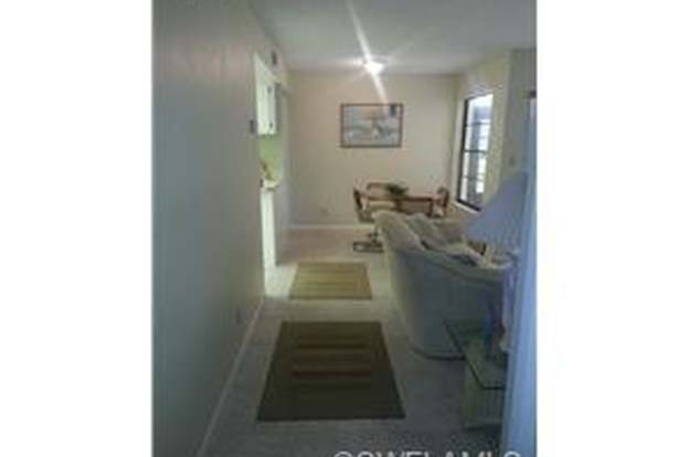 Building Photo - 3635 Boca Ciega Dr