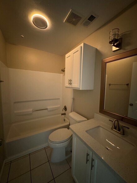 Building Photo - 3717 Joby St