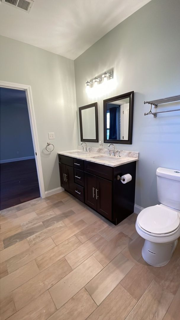 Building Photo - Rare Opportunity on nearly 3 acres!