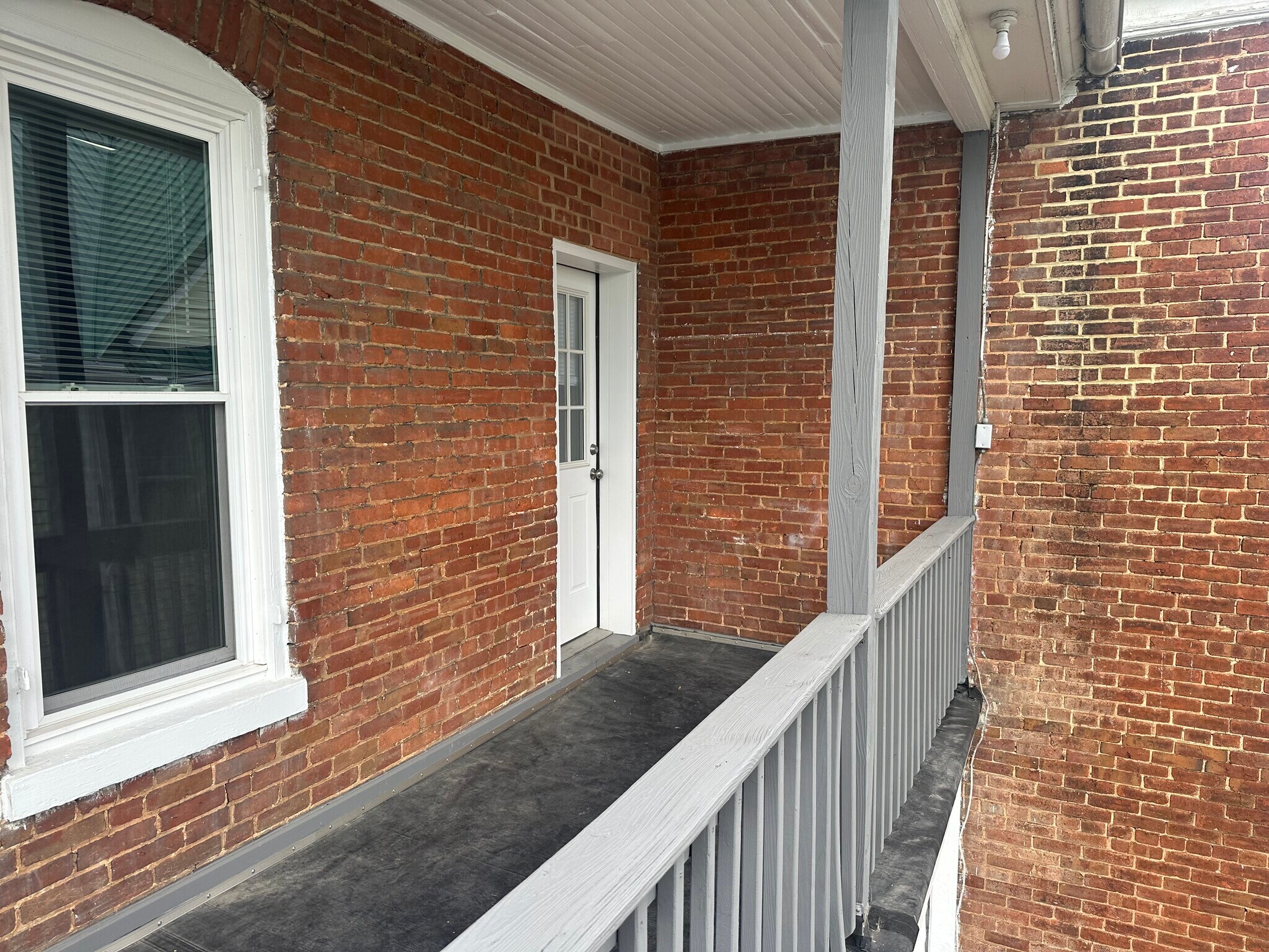 Porch entry door - 18 W North St
