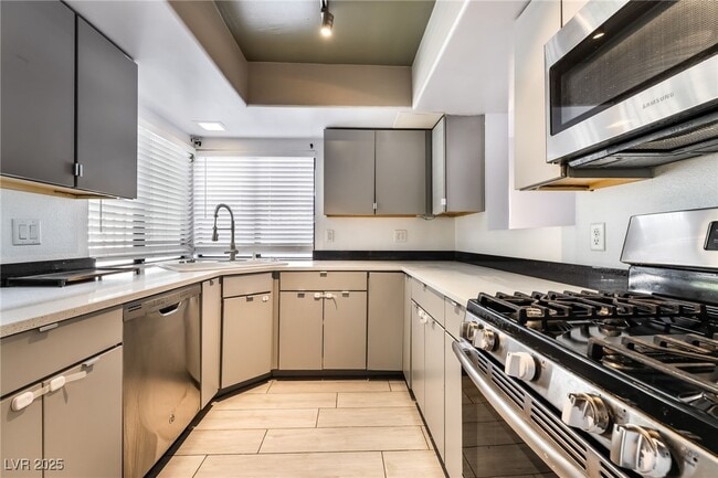 Building Photo - 2208 Tarraso Way