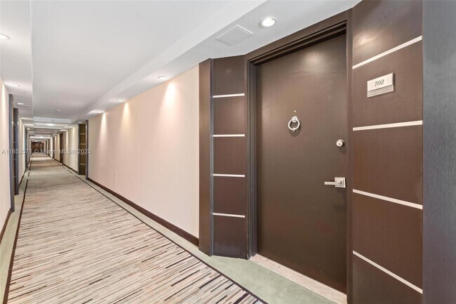 Building Photo - 5701 Collins Ave