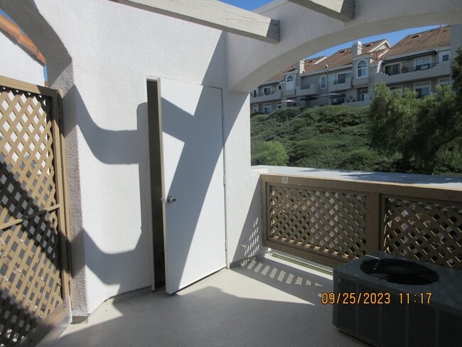 Building Photo - LOVELY MIRADOR 2 BR/2 BATH CONDO IN GREAT LAGUNA NIGUEL LOCATION